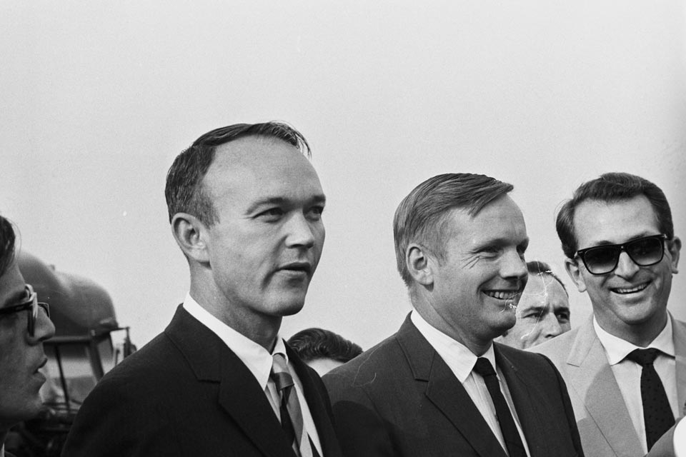 Michael Collins e Neil Armstrong no desembarque