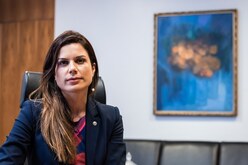 “O feminicídio é um crime premeditado”, afirma juíza