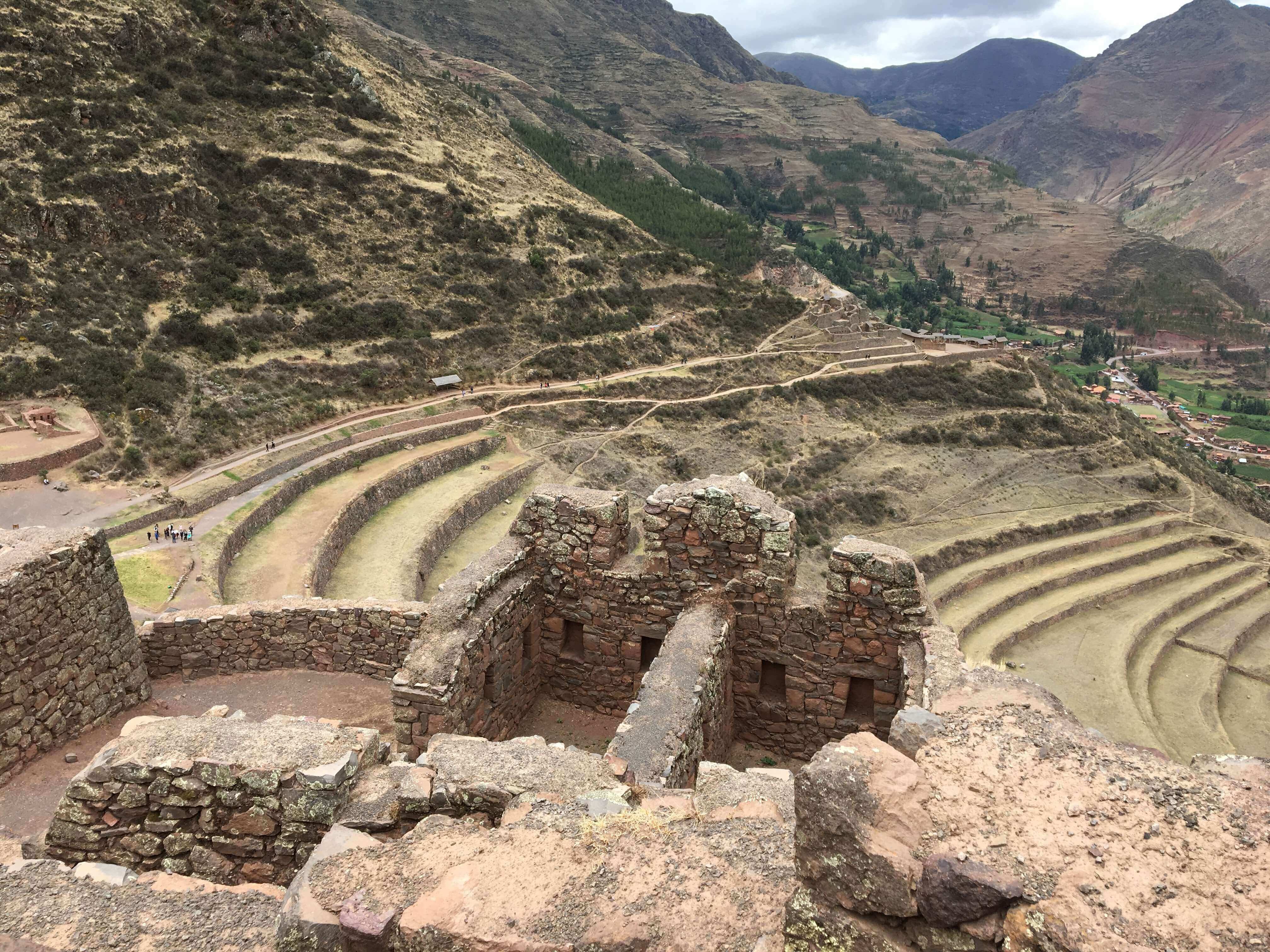 Pisac tem o formato parecido com uma grande arquibancada