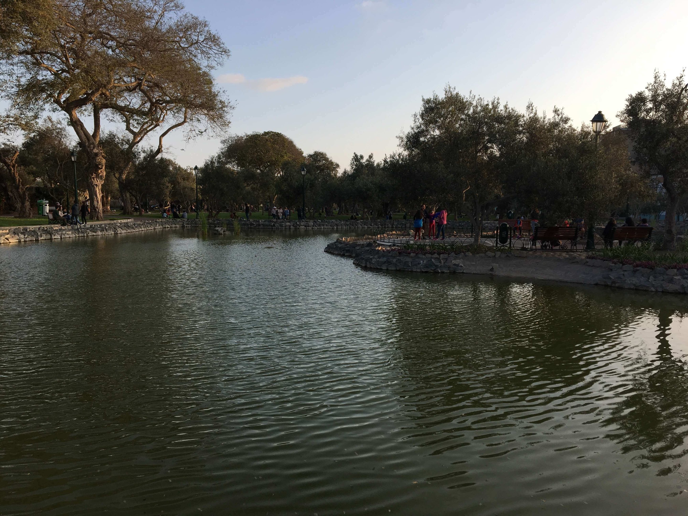 Para descansar corpo e mente, a pedida é uma voltinha pelo Parque El Olívar, na chique San Isidro